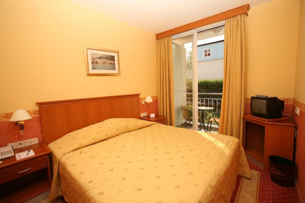 Valamar Villa Adria Башка Экстерьер фото